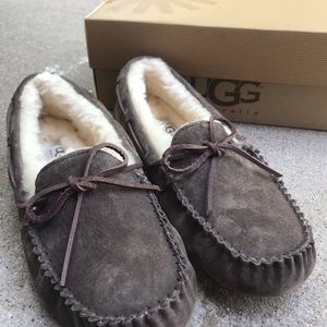 *new* UGG DAKOTA MOCCASINS!!!😍